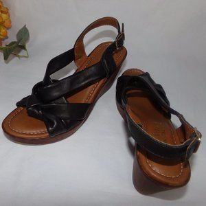 NWOT Bella Vita Wes-Italy Wedge Sandals Black Women's Size 7.5N